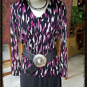 💖🖤HOT PINK, BLACK & WHITE PRINT TOP🖤💖
